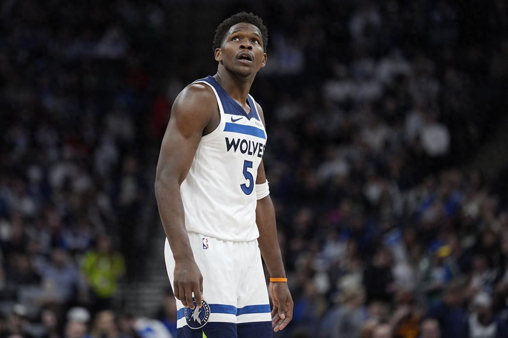 NBA常规赛赛程吃紧，明尼苏达森林狼今晨止住颓势，气氛紧张，赛程密集仍需轮换的简单介绍-雷速体会投注